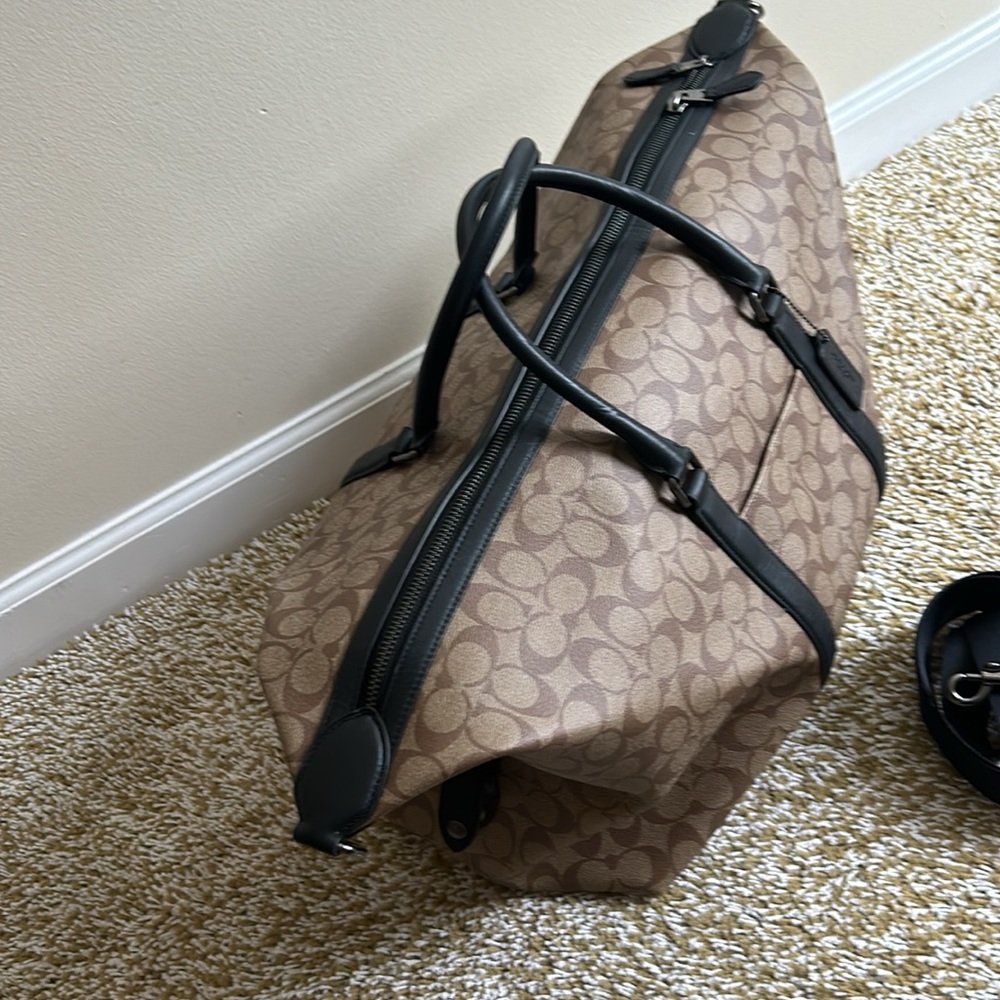 Coach - Picture 7 of 16